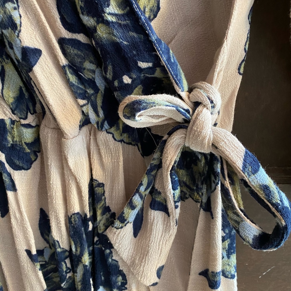 FREE PEOPLE ALL THE RIGHT RUFFLE ROMPER SIZE XS - Picture 4 of 6
